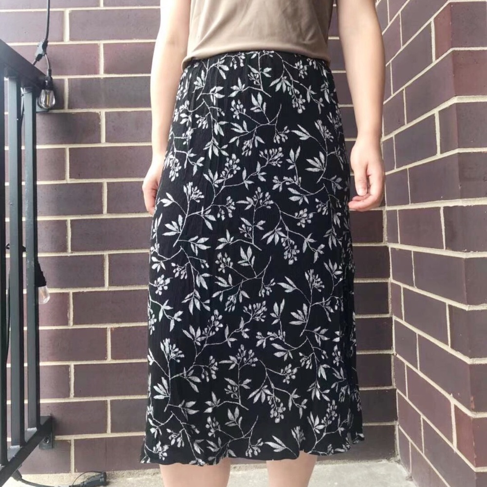 A Line Full Floral Black Skirt